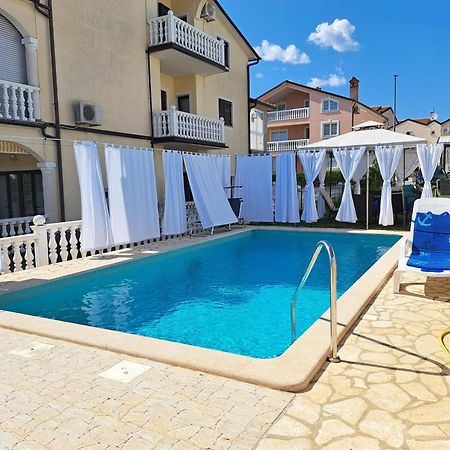 דירות Novigrad Istria Casa Antonio With Swimming Pool מראה חיצוני תמונה